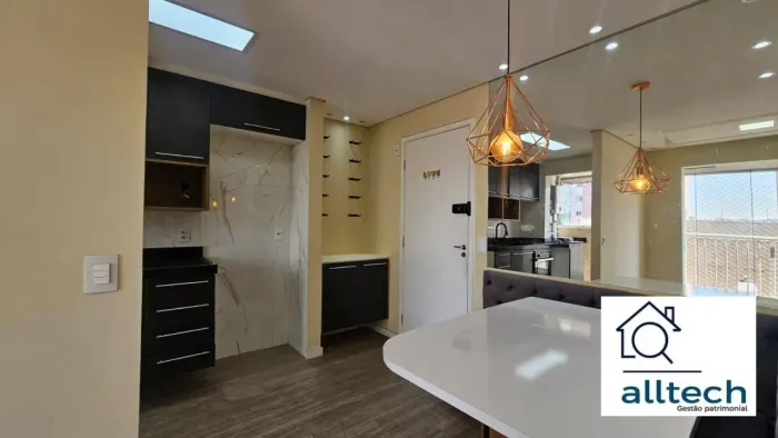 Apartamento com 2 dormitórios para alugar, 42 m² por R$ 2.454,27/mês - Sítio da Figueira -