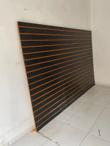 Painel caneletado