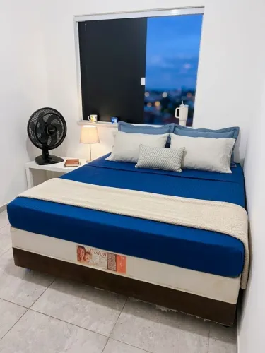 Cama de casal Fusion - estrutura em ótimo estado