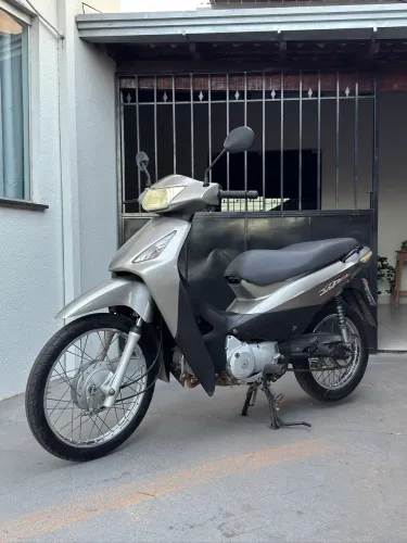Biz 125 ES