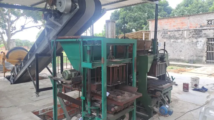 Vendo Maquinas de fabricação de blocos de concreto