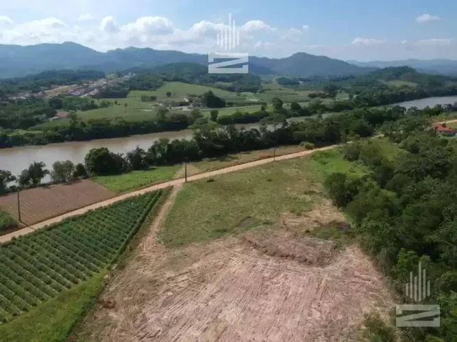 Terreno plano a venda na BR 470 em Indaial - SC