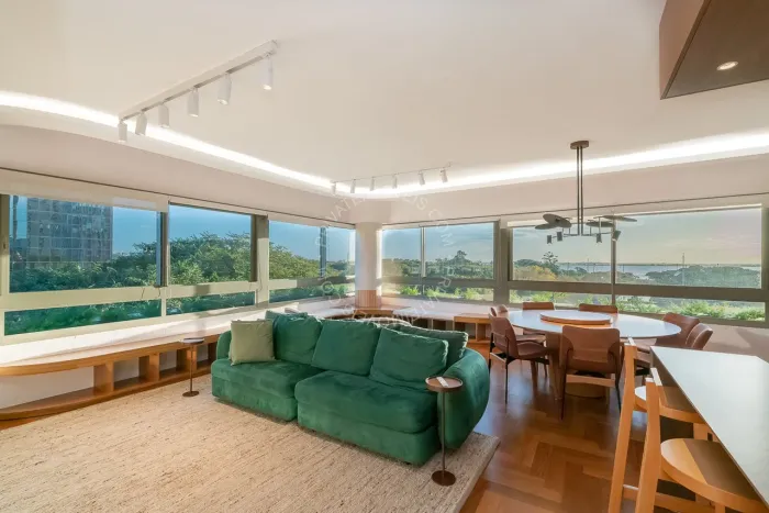 Apartamento mobiliado para alugar no Praia de Belas com 3 quartos (3 suítes)