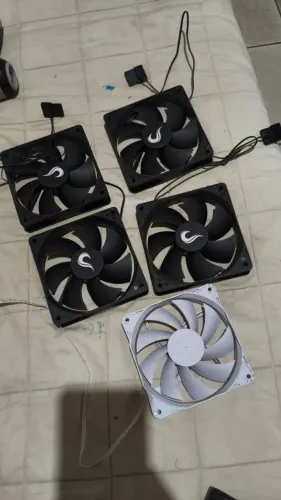 Vendo 5 Fans Ventoinhas funcionando perfeitamente