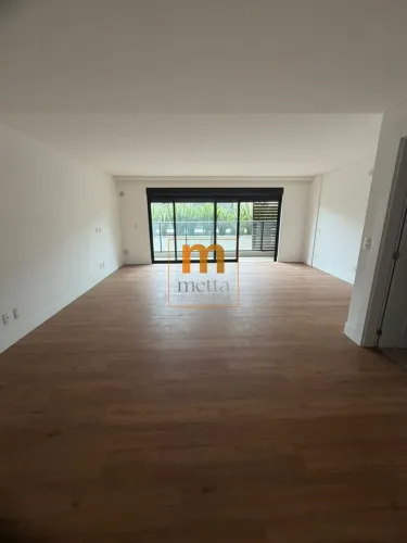 Studio de 47 m² com vaga de garagem no La Spezia, em Florianópolis