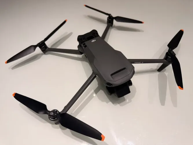 Drone DJI Mavic 3