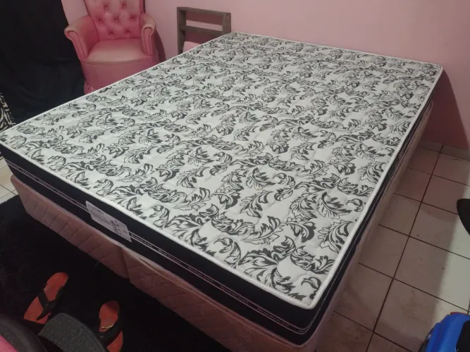 Cama box Queen
