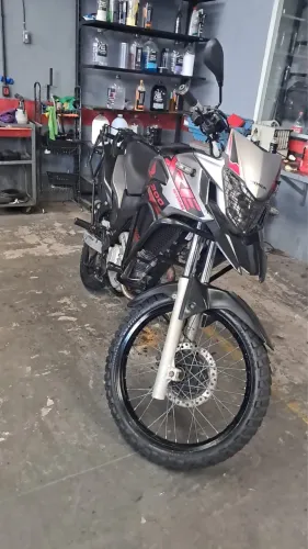 Moto XRE a muito bem cuidada! 