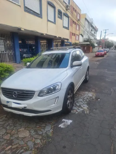 Volvo XC 60 D-5 Momentum 2.4 AWD Diesel 5P 2017
