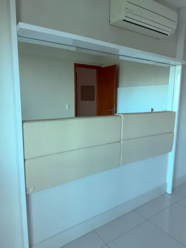 Cabeceira de Cama 1,00 c 0,28 cada peça