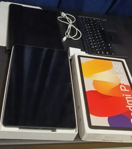 Tablet Xiaomi Redmi Pad SE 11" (na caixa) + Capa, Teclado e Caneta.
