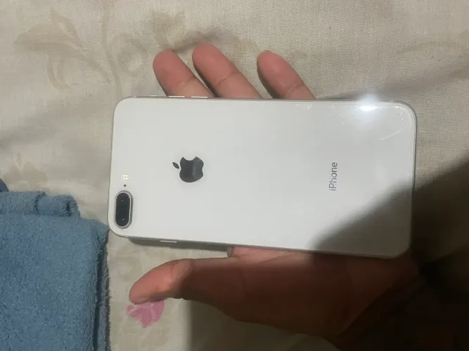 iPhone 8 Plus