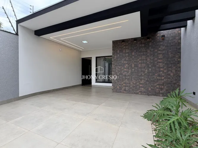 Casa a Poucos Metros da Av. Mandacaru com 2 cozinhas. Maringá