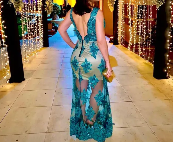 Vestido de festa longo verde pedraria