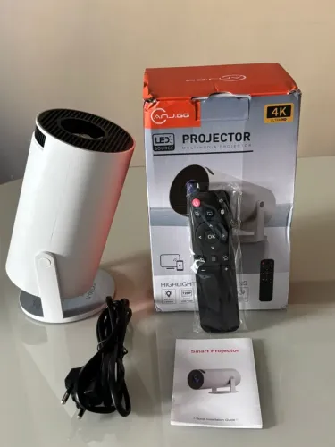 Projetor HY300 Android WiFi Conecta caixa de som - NOVO LACRADO