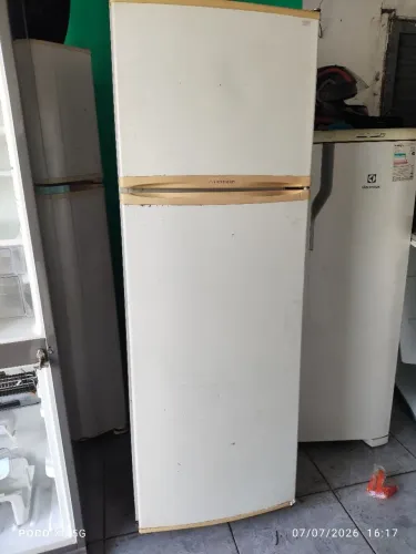 Geladeira usada excelente, tubulação de cobre Eletrolux