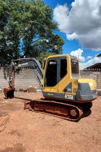 Mini escavadeira Volvo EC55b cabinada e ar condicionado 