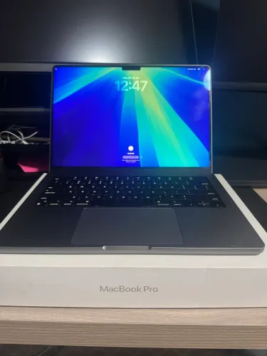 MacBook Pro 14 M2 16gb - SSD 512