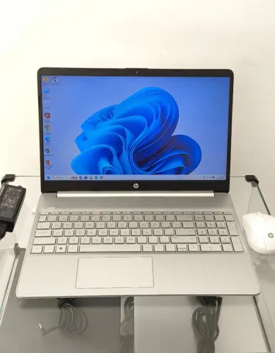 Notebook HP 15s | i5-1235U | 16GB RAM | 512GB SSD | Iris Xe | Tela 15.6" Full HD