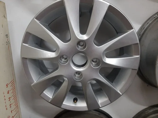 Roda aro 15 Palitada Prata Nissan March Livina 4x114 jogo 