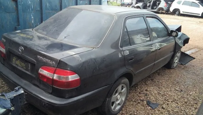Sucata Toyota Corolla 2001 Para Peças 