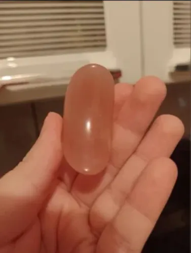 1 Anel rosa( Bijuteria),levando ele Ganha 1 par de brinquinhos prateados