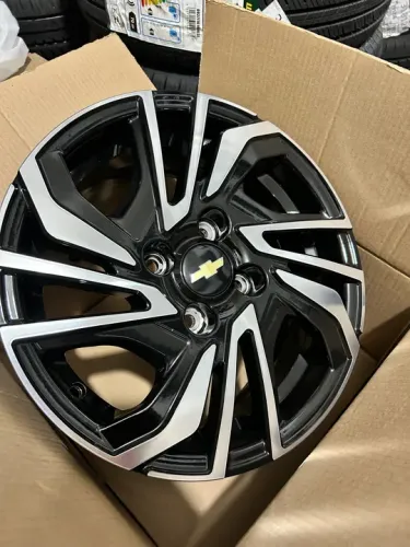 Jogo de rodas novas aro 15 modelo chevrolet Ônix