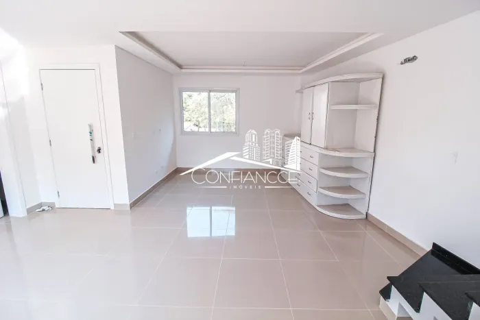 Sobrado em condomínio para alugar no Campo Comprido em Curitiba | Confiancce Imóveis