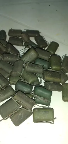 Capacitores de poliester antigos, ideal para colecionadores!