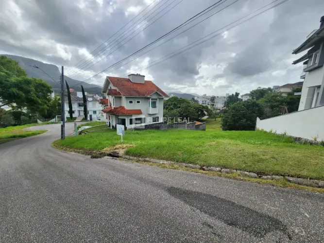 Lote / Terreno em Pedra Branca - Palhoça