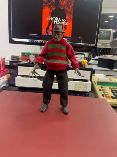 Freddy krueger neca a hora do pesadelo clothed 