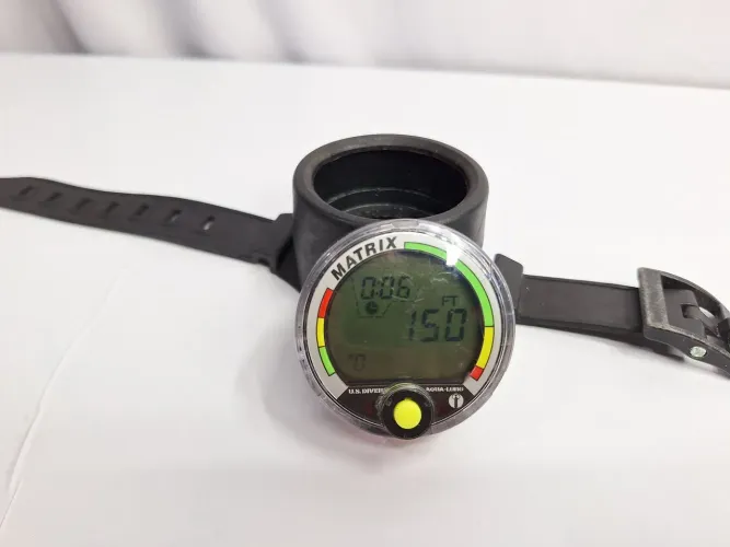 Relógio Computador Mergulho U.S.  Divers Matrix Aqua Lung raro leia Scuba Diver's