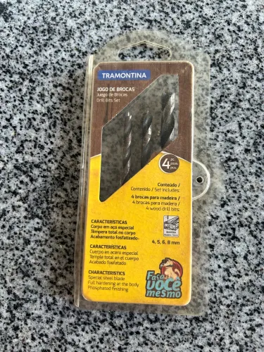 Conjunto de brocas de madeira