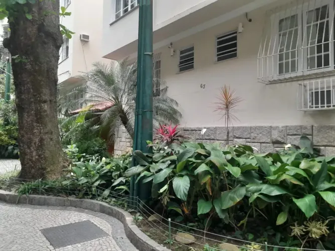 Imóvel para aluguel possui 62 metros quadrados com 2 quartos em Leblon - Rio de Janeiro -