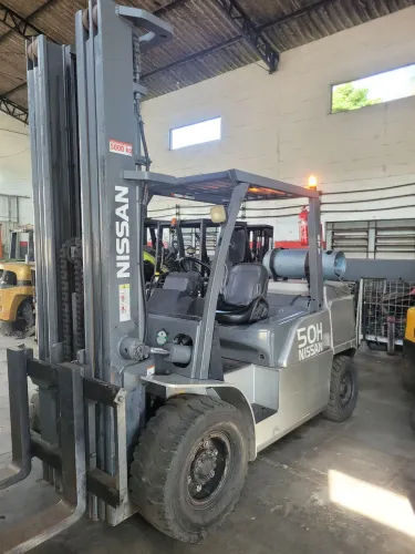 Empilhadeira Nissan 5,0 ton