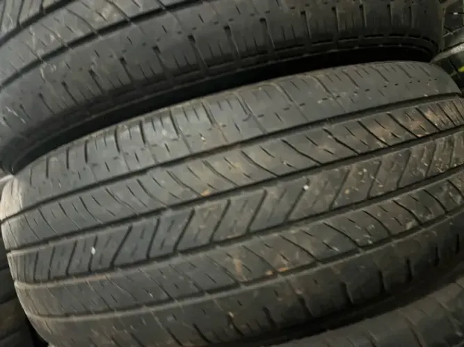 Pneu 195/60/15 Bridgestone 75 % Vida Util.
