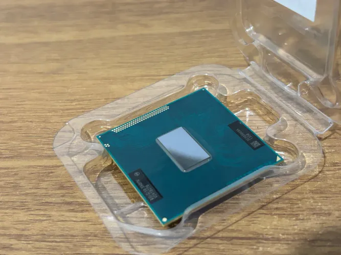 Processador i5 3360 de 2.8 ghz c turbo 3.5 ghz pentium ( raro novo )