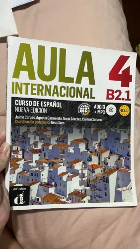 Aula Internacional B2.1 - Curso de Espanhol