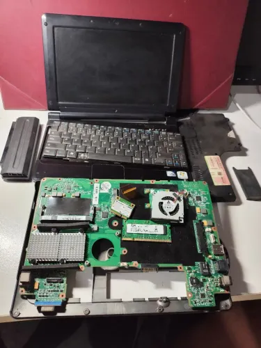 Notebook para reparo - peças. InfoWay