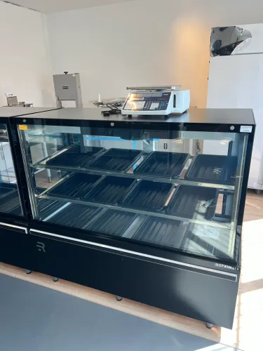 Balcão expositor açougue 1,50m prateleiras novo pronta entrega