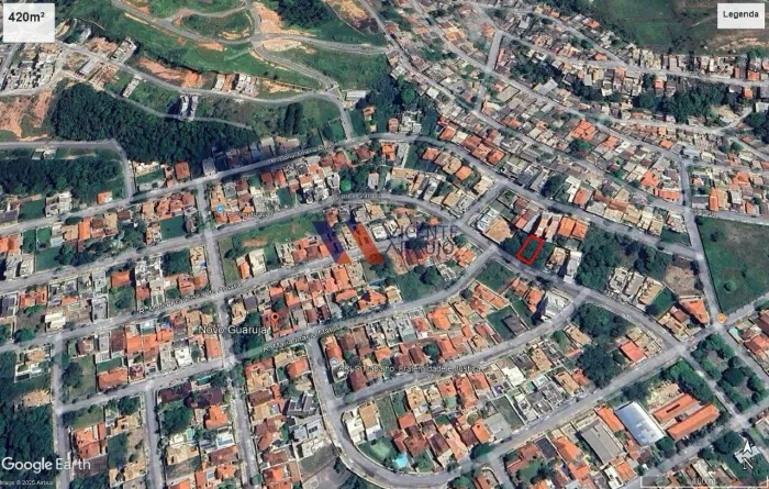 Lote com 427m² à venda no Novo Guarujá
