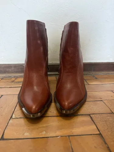 Bota couro Animale