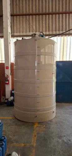 NOVO - Misturador industrial em polipropileno para líquidos - 5000 l