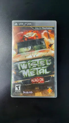 Vendo Twisted Metal de PSP - Completo