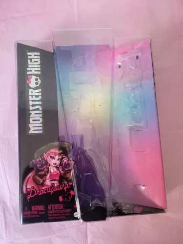 Caixa Monster High Draculaura Core refresh 