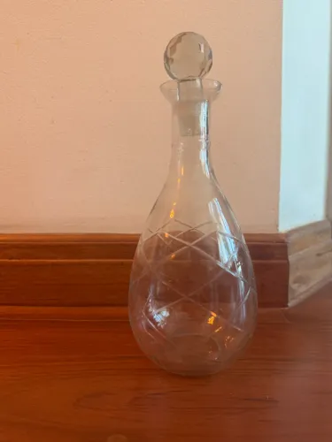 Garrafa de cristal com tampa
