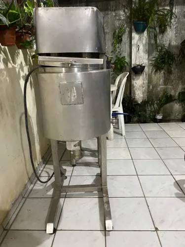 Máquina Industrial de Aço Inox Para bater Açaí e Cremes