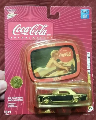 Johnny Lightning Coca-Cola 1961 Lincoln Continental