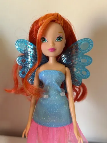 Boneca winx Bloom
