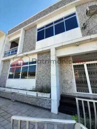 Casa de 6 quartos com 2 suítes e piscina - Vila da Penha